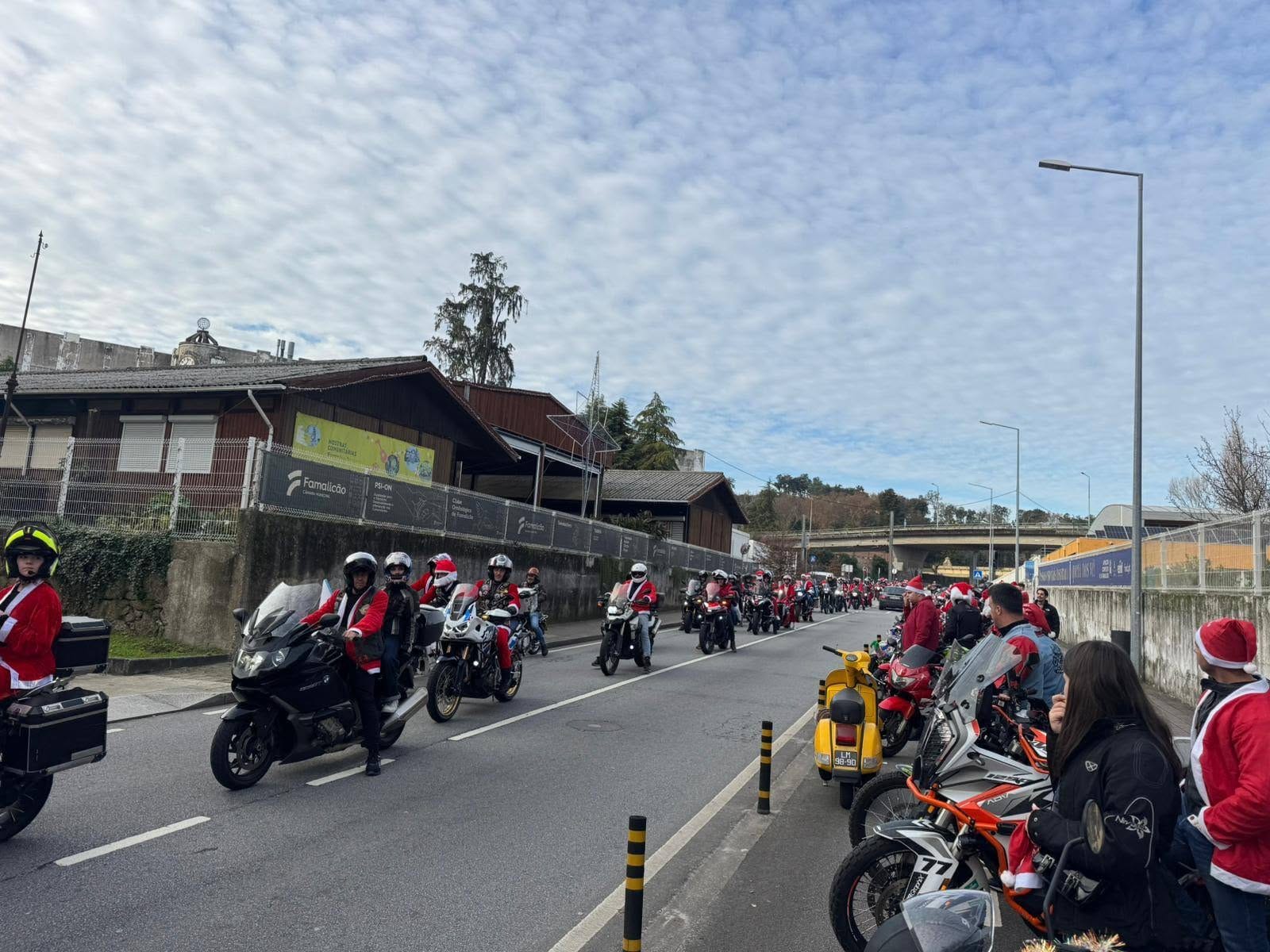 Desfile Motard de Pais Natal 2025 - foto 2